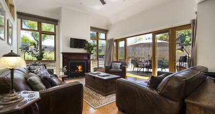 Hillside - in central Daylesford, period home close to lake, shops and day spas