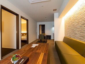 Royal G, Non Smoking