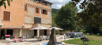 Casa Lautone, the villa surrounded by green hills near Rome