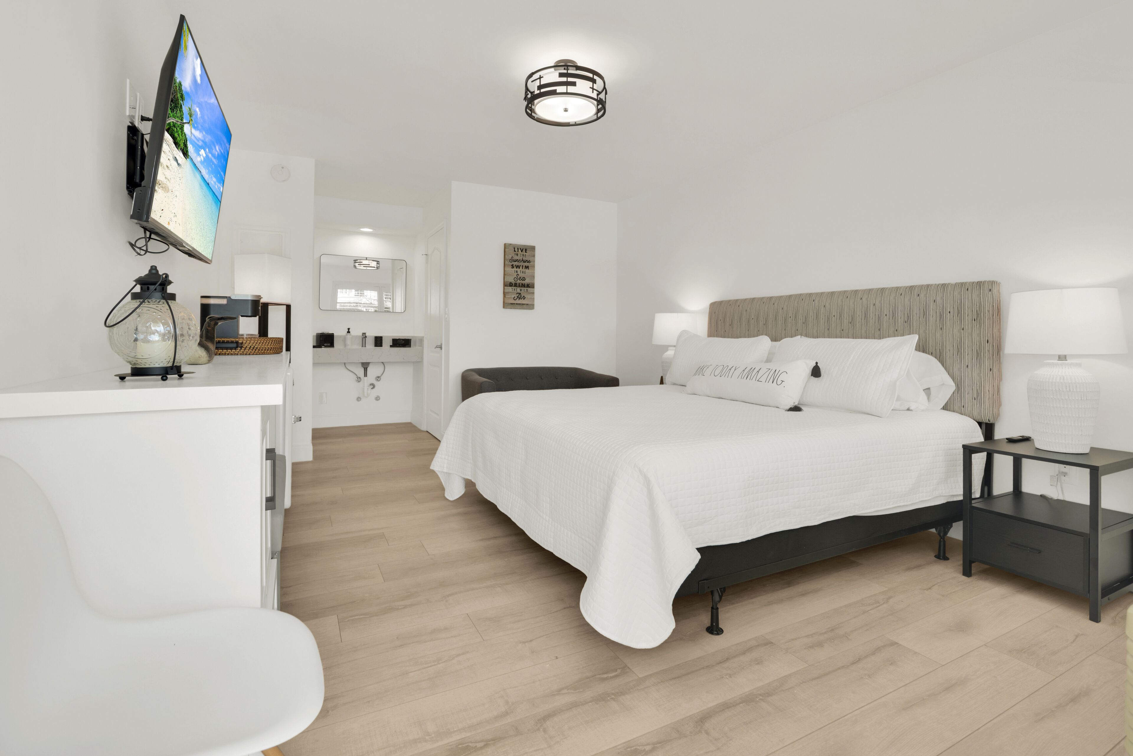 1 bedroom, in-room safe, WiFi, bed sheets