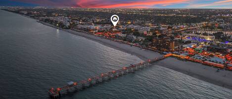 Beach nearby, sun loungers, beach towels
