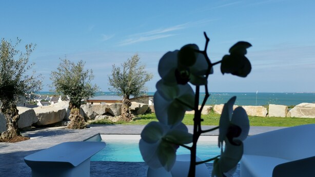 Pool - Magnificent Sea View Villa with Swimming Pool, Terrace and WIFI (Plounéour-Trez)