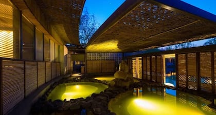 Beijing Chunhuiyuan Hot Spring Resort Hotel