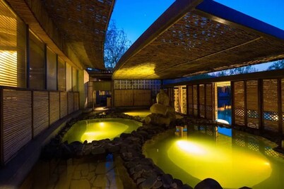 Beijing Chunhuiyuan Hot Spring Resort Hotel