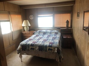 3 makuuhuonetta, internet, vuodevaatteet