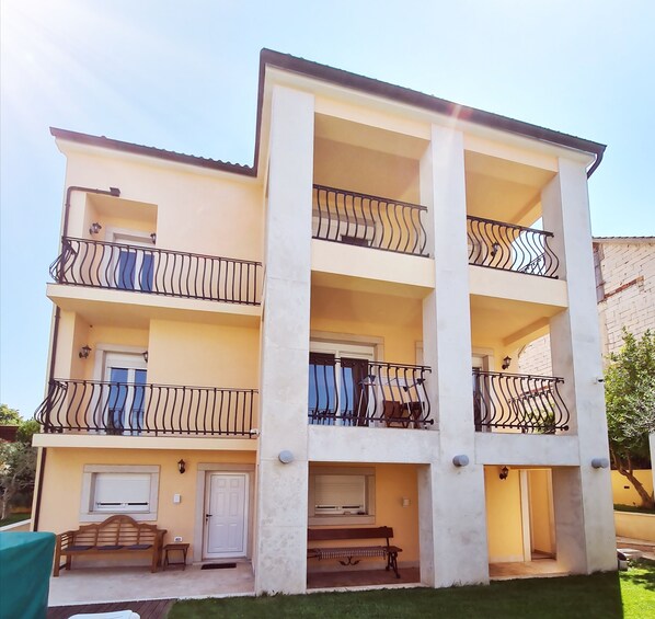 Apartment | Exterior