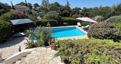 Fréjus, Beautiful renovated villa, swimming pool 10 minutes from the beach