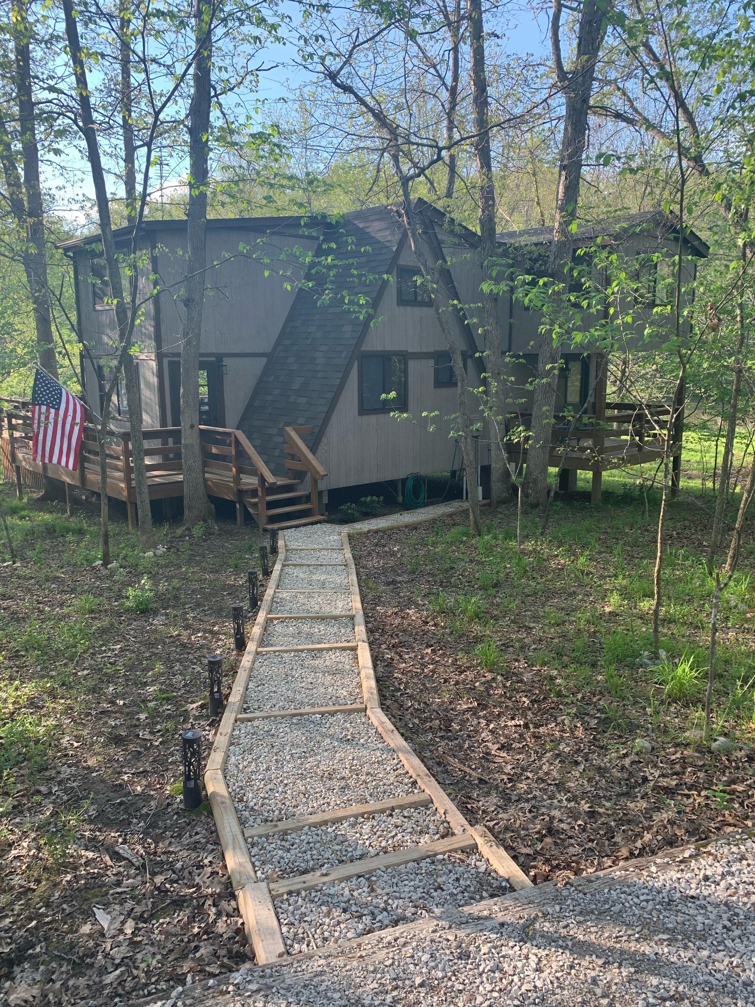 Stunning Lakeside Retreat at Innsbrook w/ Swing, Canoe and 3 Kayaks
