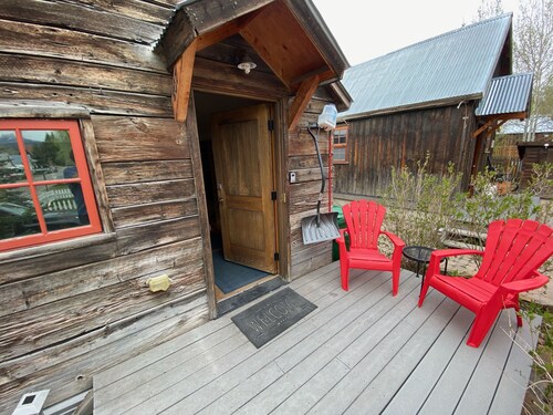 Adjacent Property under Construction, Reduced Rates: Cabin 2 blocks to DT CB