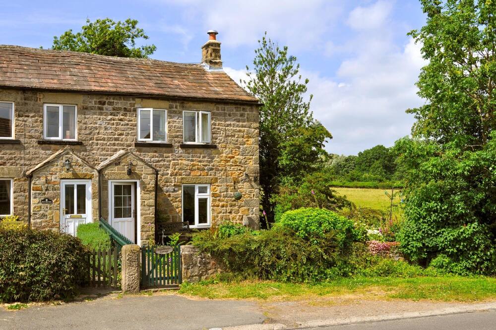 Bramblewick Cottage - Near Masham - 2-bed cottage with log-burner (Dog-friendly)