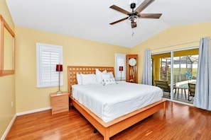 4 bedrooms, desk, iron/ironing board, travel crib