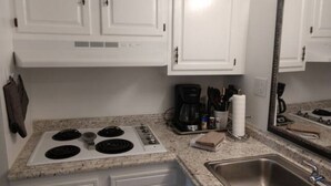 茶具/咖啡用具、冰箱、微波炉、厨具/餐具