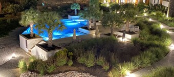 The Shore Luxury Ocean/Beachfront Apt Blue Bay Golf and Beach Resort
3rd Floor