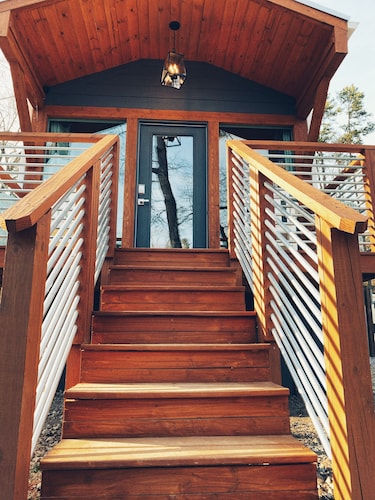 New! Boutique Tiny Home on the Saluda River