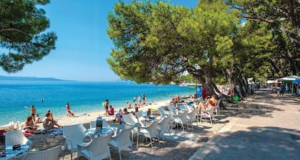 Cozy apartment in Makarska with WiFi
