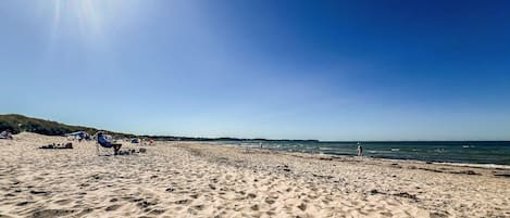 Ubicación cercana a la playa y pesca