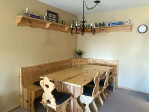 Dining - Big White Ski-In Ski-Out at Ponderosa in Village (Big white)