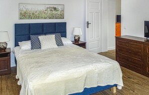6 Schlafzimmer, Reisekinderbett, kostenloses WLAN, Bettwäsche