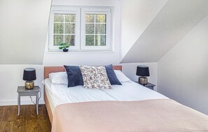 6 dormitorios, cuna de viaje, wifi gratis y ropa de cama