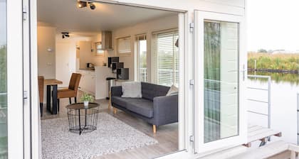 2 bedroom cozy ship in Aalsmeer