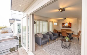 Outdoor dining - 2 bedroom cozy ship in Aalsmeer (Aalsmeer)