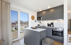 Kühlschrank, Herdplatte, Geschirrspüler