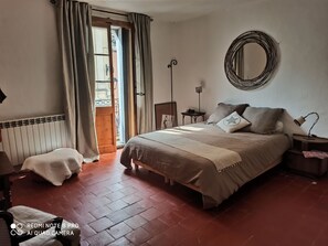 3 chambres, fer et planche Ă repasser, Wi-Fi gratuit, draps fournis