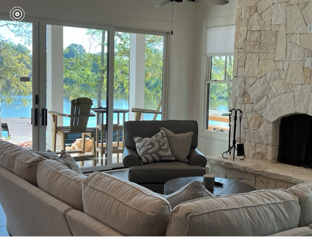 Smart-tv en een open haard