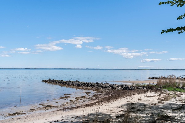 Perto da praia, prática de pesca