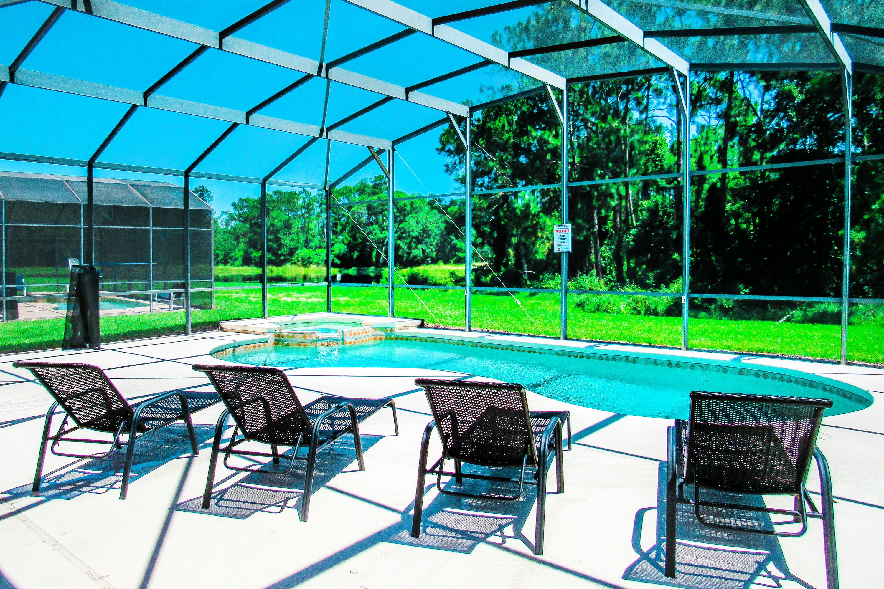 Modern 5 Bed/4.5 Bath, Pool/Spa Villa in Watersong (Refurbished in Nov 2022)