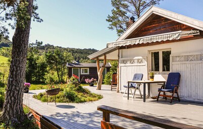 Lovely home in Bjoa with kitchen