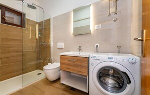 Bathtub