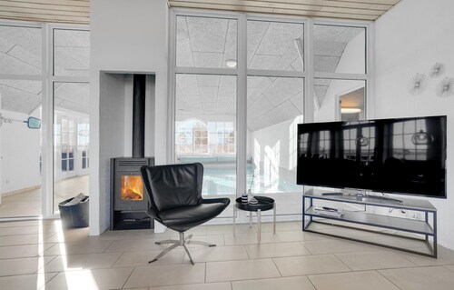 7 bedroom gorgeous home in Ulfborg