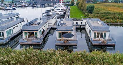 Tolles Schiff in Aalsmeer mit Seeblick