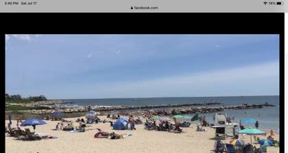 Custom cottage close to everything-Enjoy long walks on beach without the crowds!