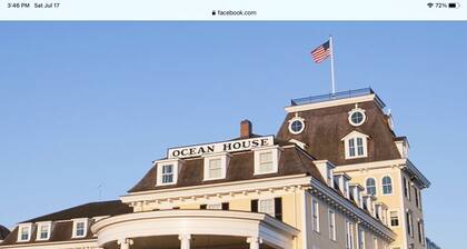 Custom cottage close to everything-Enjoy long walks on beach without the crowds!