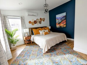 4 Schlafzimmer, Schreibtisch, Bügeleisen/Bügelbrett, Reisekinderbett
