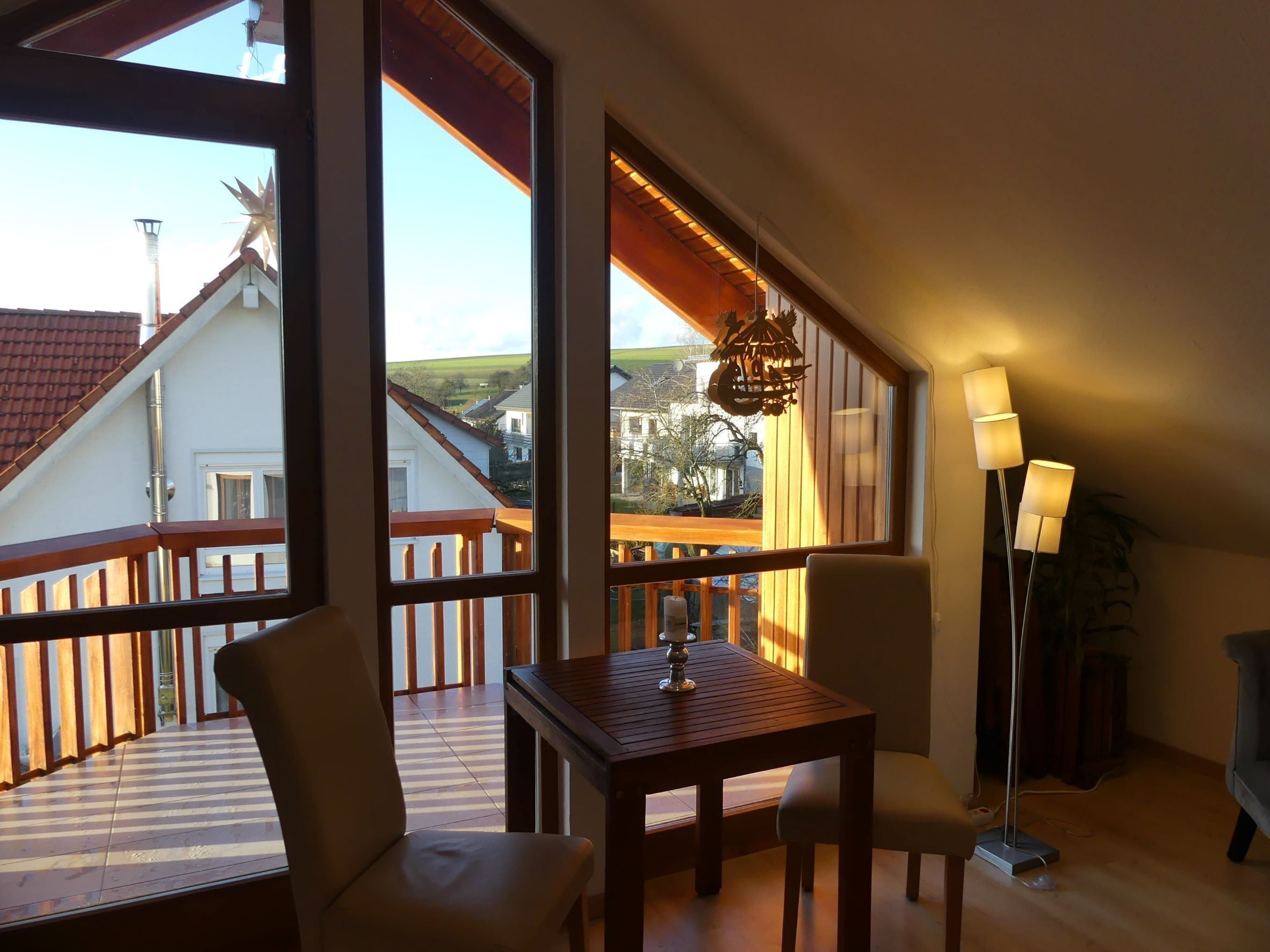Ferienzimmer, 40qm, Balkon, 1 Schlafzimmer, max. 2 Personen-Kochnische