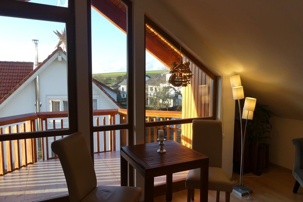 Ferienzimmer, 40qm, Balkon, 1 Schlafzimmer, max. 2 Personen-Kochnische