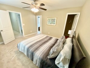 3 dormitorios, tabla de planchar con plancha, wifi gratis y ropa de cama