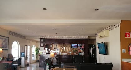Hotel Express Inn