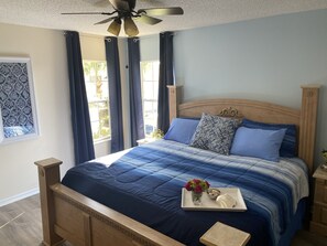 7 habitaciones, tabla de planchar con plancha y cuna de viaje 