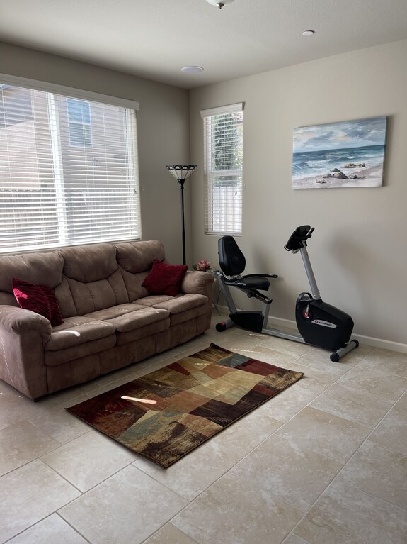 At Last A New Beautiful House Is Yours To Enjoy - 克洛維斯
