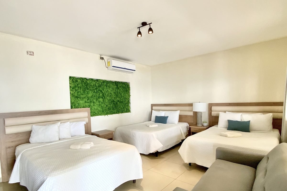 Phòng 3 Tiêu chuẩn | Trang bị nội thất với thiết kế riêng biệt, bàn ủi/dụng cụ ủi quần áo