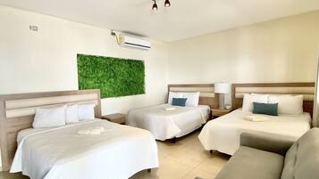 Chambre Triple Standard | Ameublement personnalisé, fer et planche à repasser, Wi-Fi gratuit