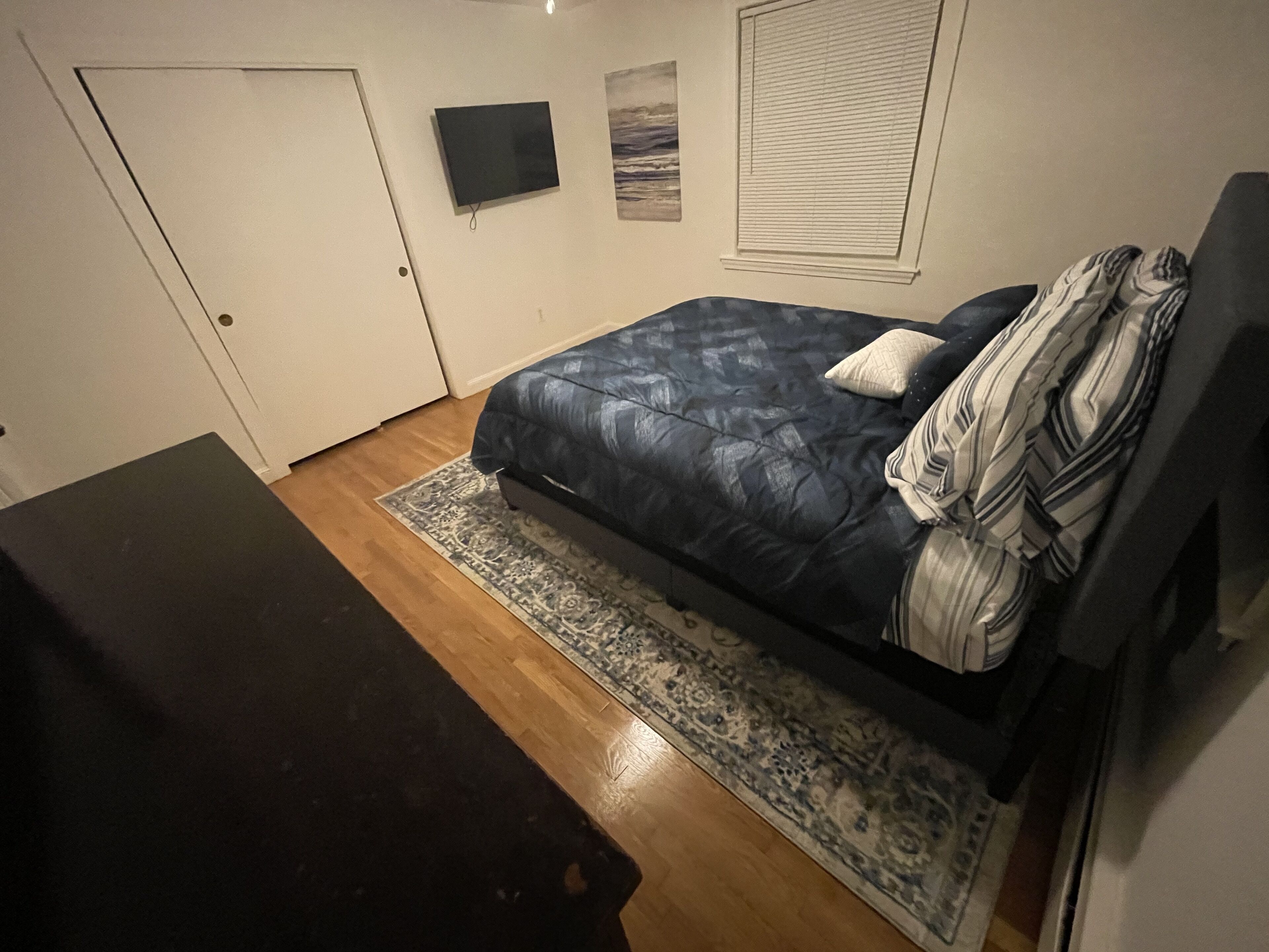 2 bedrooms, desk, iron/ironing board, free WiFi