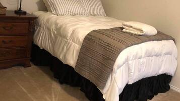 4 bedrooms, desk, iron/ironing board, travel crib