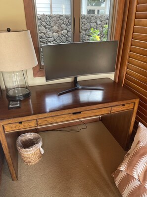 Interior - Balinese-style home in Pauoa Beach Hawaii (Waimea)