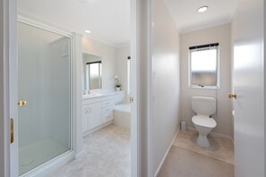 Badewanne, Haartrockner