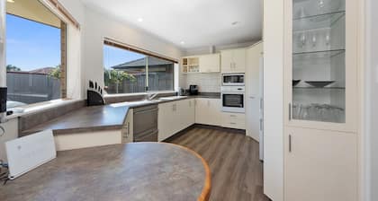 Mount Holidaze - Mt Maunganui Holiday Home